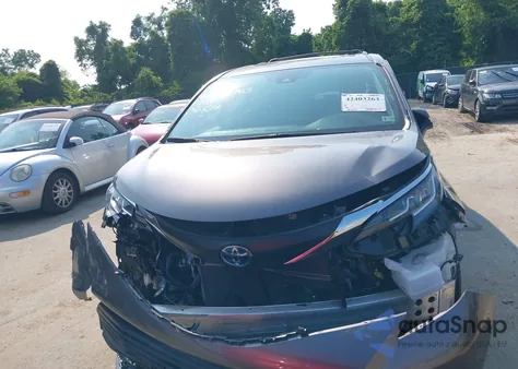 2021 Toyota Sienna Xle from USA, damaged, VIN 5TDJRKEC3MS057627